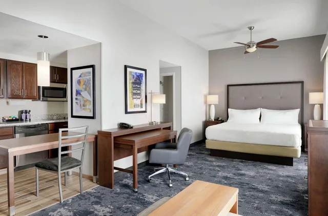استوديو بسرير كينج، Homewood Suites By Hilton Champaign-Urbana 1/3