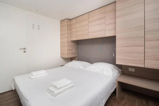 3 Bedrooms, Luxury, Mobilehouse, Terrace، Amadria Park Camping Sibenik Mobile Homes 2/3