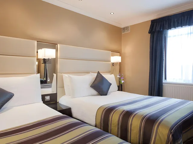 غرفة سوبيريور رباعية بسريرين مزدوجين، Park Grand London Hyde Park 1/1