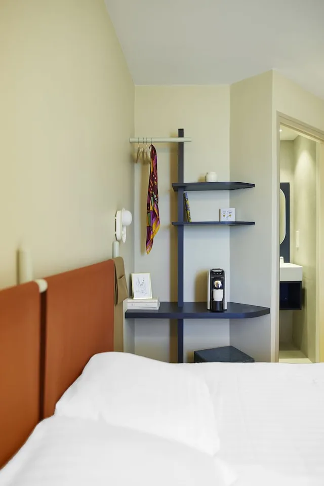 غرفة قياسية بسريرين منفصلين، Hotel des Victoires - Restaurant 4/8