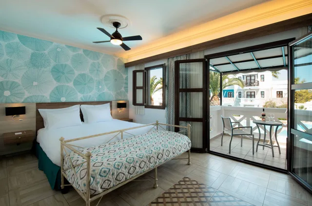 Bungalow, Double Bed, Lateral Side Sea View، Mitsis Royal Mare 1/2