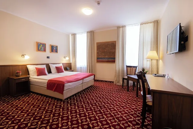 غرفة قياسية بسرير مزدوج أو سريرين منفصلين، Hotel Continental 4/10