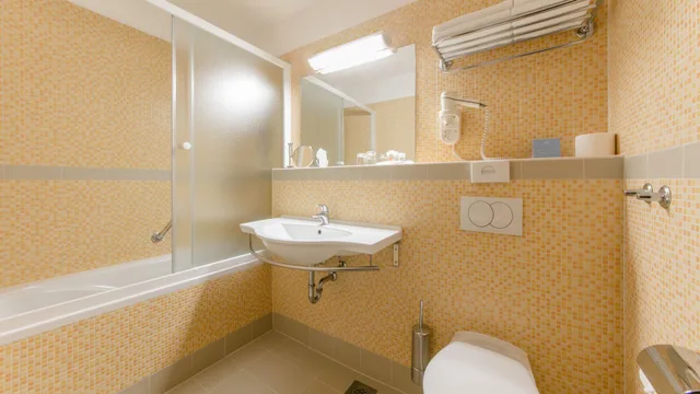 Premium, Twin Beds, Sea Side, Sofa, Balcony، Hotel Aurora 6/6