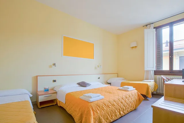 غرفة كلاسيكية ثلاثية بسرير مزدوج وسرير فردي، Hotel Angelica 2/10