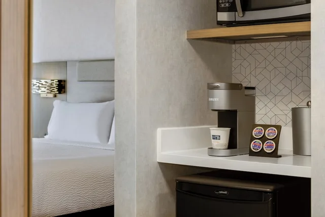 جناح بسريرين كوين بمنطقة جلوس، Holiday Inn Express And Suites Ottawa East Orleans 10/10