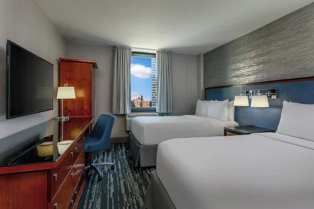 غرفة قياسية بسريرين مزدوجين، Fairfield Inn and Suites New York Manhattan Times Square 2/6