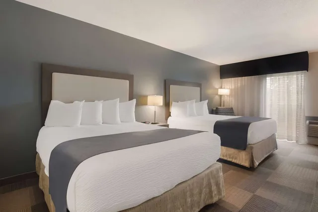 غرفة بسريرين كوين، Best Western St Catharines Hotel Conference Centre 1/3