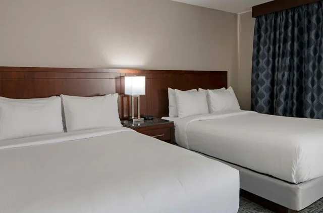 جناح جونيور بسريرين كوين مع أريكة، Doubletree By Hilton Kamloops 2/4