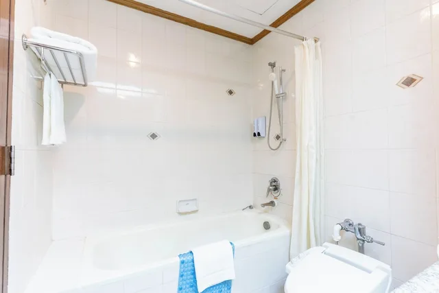 غرفة سوبيريور بسرير مزدوج، St James Hotel 5/6