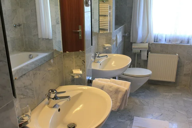 غرفة قياسية بسرير مزدوج، Hotel Spahr 3/8