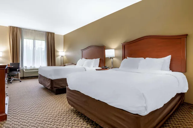 غرفة رباعية بسرير كوين، Comfort Inn & Suites Midway - Tallahassee West 3/4