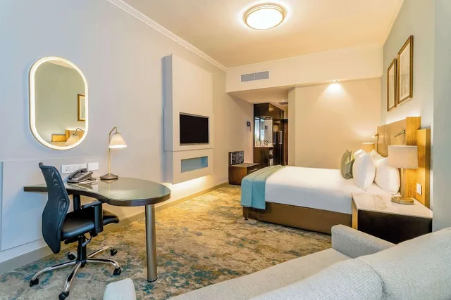 غرفة تنفيذية بسرير كينج، Southern Sun Sandton 5/7