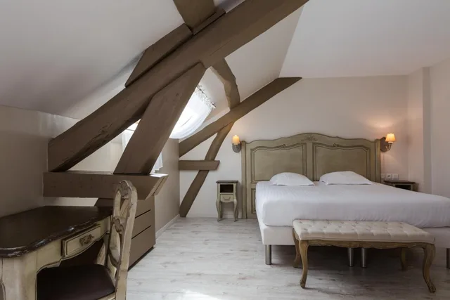 غرفة ثلاثية، Hotel the Originals Les Poemes de Chartres 8/10