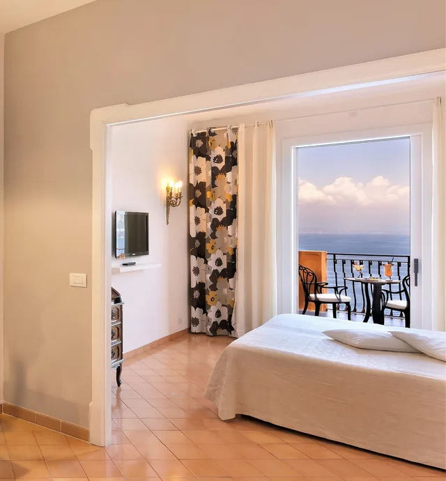 غرفة ديلوكس بسريرين منفصلين بإطلالة على البحر بشرفة، Hotel Belair 7/9