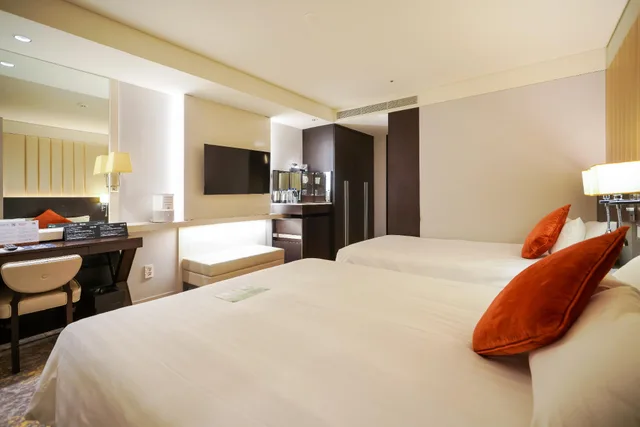 غرفة عائلية بسريرين منفصلين وسرير مزدوج وسرير فردي، Solaria Nishitetsu Hotel Seoul Myeongdong 3/3