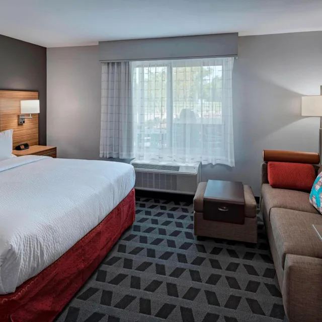 استوديو ديلوكس بسرير كينج مع أريكة، Towneplace Suites Baton Rouge Port Allen 2/5
