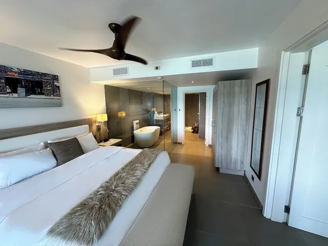 Studio, Suite, King Bed, Ocean Front, Hodges Bay Resort & Spa, an HQ Luxury Resort & Residences 3/10