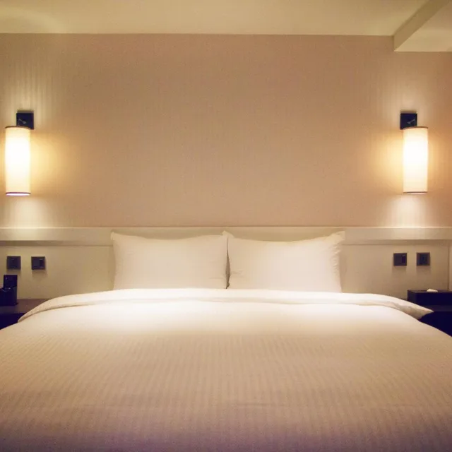 Executive, Suite, Inn By The Village 3/7