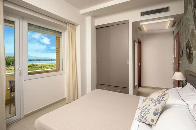 غرفة قياسية بسرير كوين بشرفة، Hotel Miramare 2/10