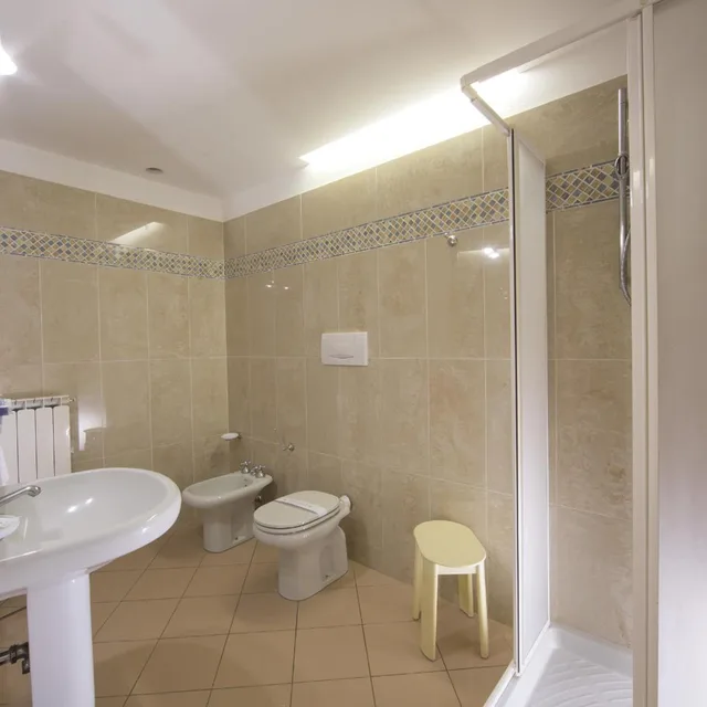 غرفة سوبيريور رباعية بإطلالة على المدينة، Hotel Minerva 4/5