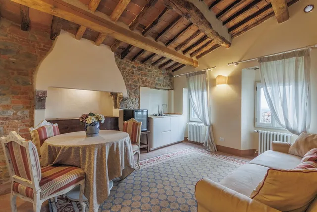 دوبلكس بسريرين كينج، Hotel Villa Sermolli 7/9