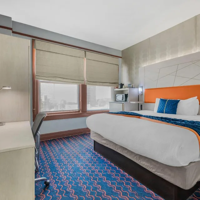 Room, Convertible King Bed، Hotel 1914 - Historic Alamo Riverwalk, an Ascend Collection Hotel 2/5