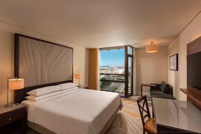 غرفة تنفيذية بسرير كينج، Marriott Lisbon 2/5