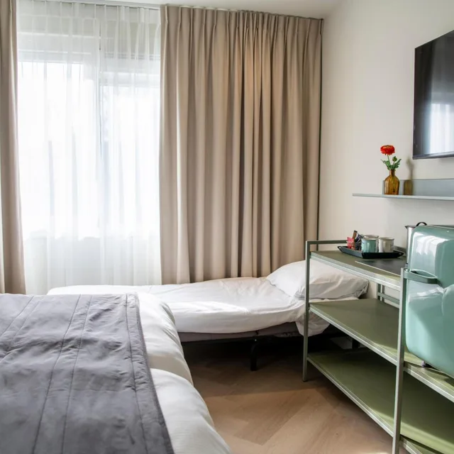 غرفة ديلوكس ثلاثية، Hotel Herbergh Amsterdam Airport 7/10