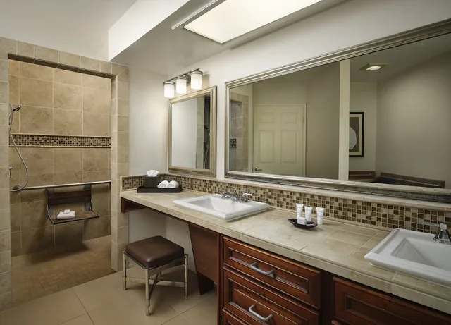 2 Bedrooms, Villa, 1 King and 2 Double Beds, Resort View، Hyatt Vacation Club at the Welk, San Diego 3/4