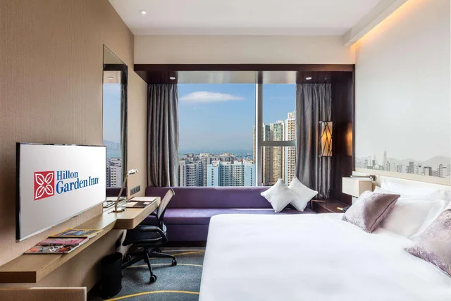 غرفة بسرير كينج بإطلالة على الحديقة في طابق مرتفع، Hilton Garden Inn Hong Kong Mongkok 4/4