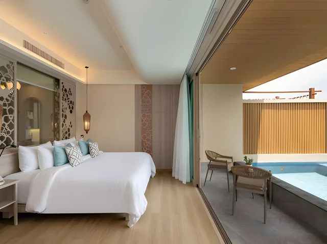 Pool, Suite, King Bed, Sea Side، The Little Shore Khao Lak by Katathani 1/1
