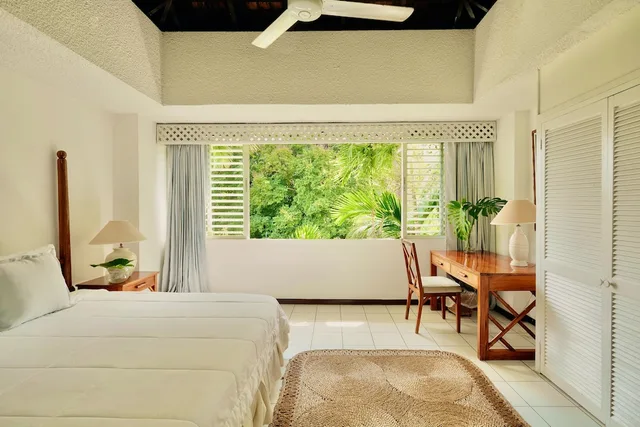 فيلا سوبيريور بسرير كينج بإطلالة على البحر بغرفة نوم واحدة بمطبخ، Goblin Hill Villas 1/7