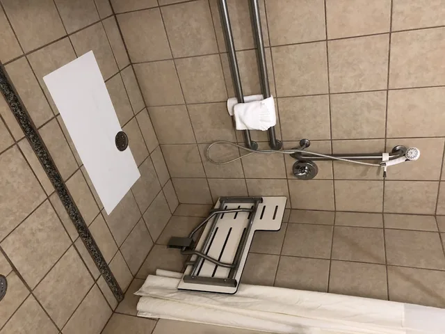 غرفة بسرير كينج لذوي الإعاقة، Best Western Decatur Inn 2/2