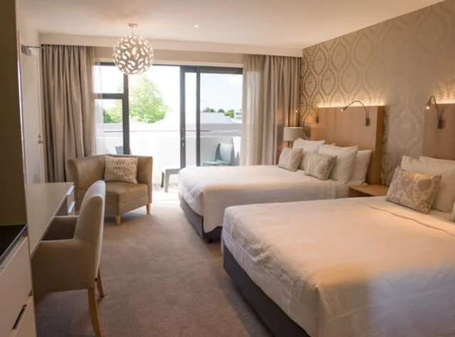 غرفة ديلوكس بسريرين منفصلين، Porters Boutique Hotel 2/3