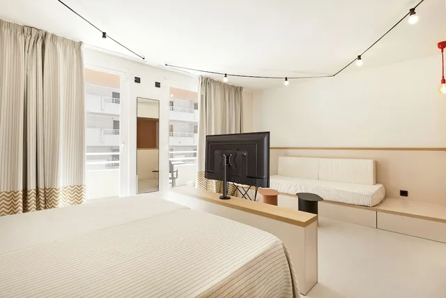Loft, Twin Beds, with Child Extra Bed, Sofa، Tent Calvia Beach 1/2