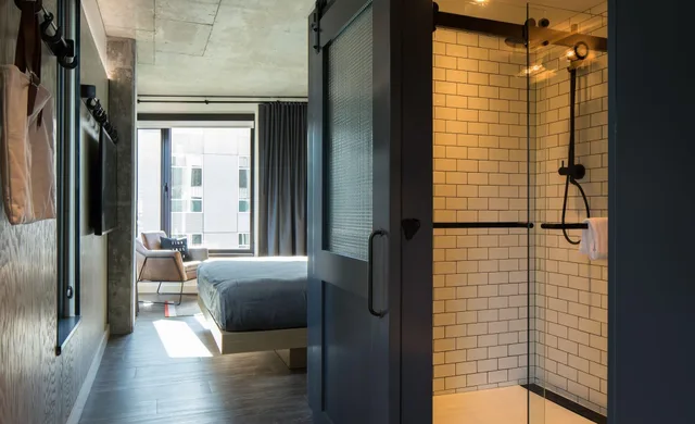 Room, Double Bed, Accessible, Moxy Seattle Downtown 7/10