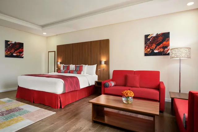 جناح بزنس بسرير كينج، Ramada Encore By Wyndham Kuwait Downtown 2/5
