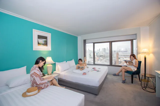 غرفة سوبيريور ثلاثية بسرير كوين وسرير فردي بإطلالة على المدينة، Grand China Bangkok 9/10