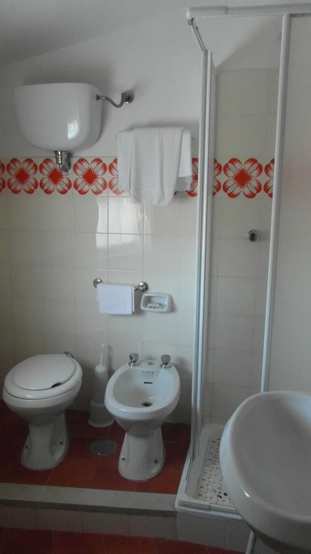 غرفة ثلاثية بثلاثة أسرّة، Albergo Del Sole 2/2