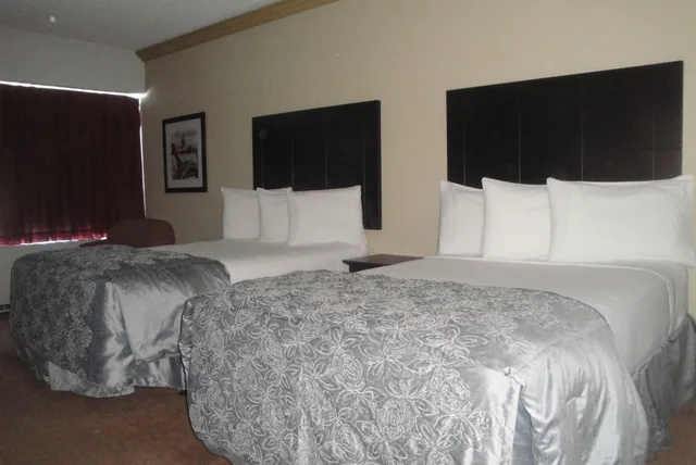 غرفة بسريرين مزدوجين، Travelodge by Wyndham Trois-Rivieres 4/7