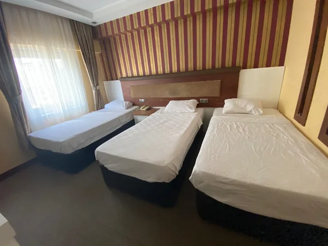 غرفة قياسية ثلاثية بثلاثة أسرّة، mostar hotel prestige 1/3