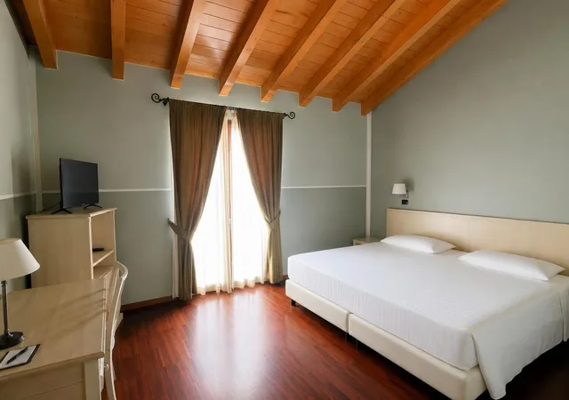 غرفة بسرير مزدوج أو سريرين منفصلين، Hotel Ristorante Vecchia Riva 3/10