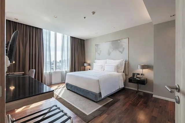جناح بسرير كينج بشرفة، MUU Bangkok Hotel 5/10