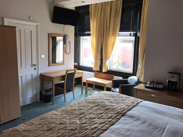 Deluxe, Double Bed, Harefield Manor Hotel 1/1