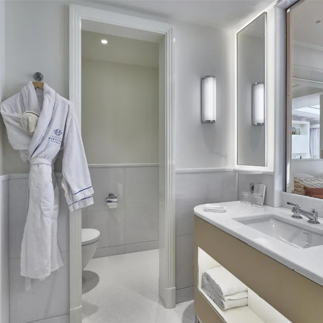 Oasis, Suite, King Bed، Hotel Martinez 2/2