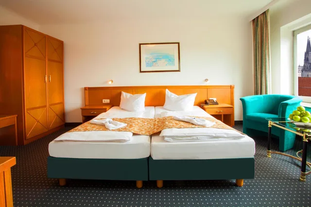 غرفة قياسية بسرير مزدوج، Centro Hotel Royal 2/7
