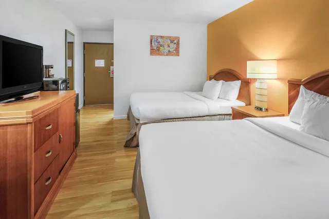 غرفة بسريرين مزدوجين، Econo Lodge Alliance 4/10