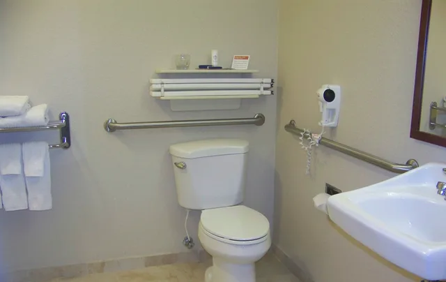 جناح بسرير كوين بغرفة نوم واحدة لذوي الإعاقة، Candlewood Suites Boise Towne Square 7/8