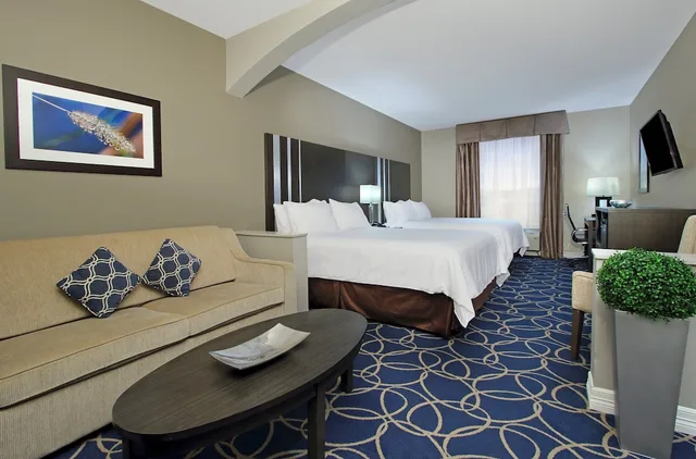 جناح بسريرين كوين بمنطقة جلوس، Holiday Inn Express Suites Houston North Iah Area 1/3
