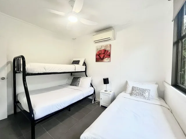 3 Bedrooms, Pinnacle, Cottage, 1 Queen and 1 Single Bed, King and Queen Bed, Bunk Bed، The Grampians Motel 1/10